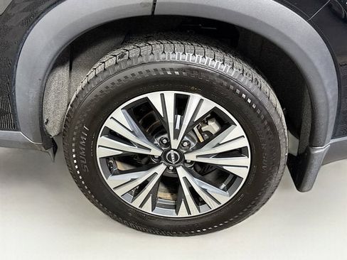 Certified 2023 Nissan Rogue SV image 24