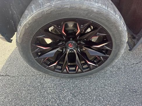 Used 2021 Chevrolet Silverado 1500 LT Trail Boss image 10