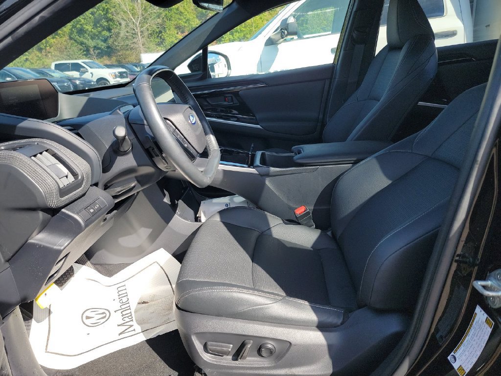 Used 2024 Subaru Solterra AWD/4WD image 5
