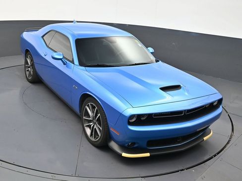 Used 2023 Dodge Challenger R/T w/ Plus Package image 19
