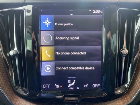 Used 2021 Volvo XC60 T6 Momentum image 13