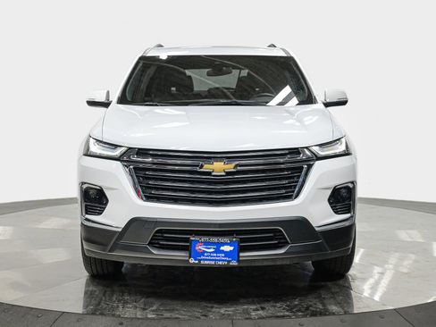 Used 2023 Chevrolet Traverse LT FWD image 14
