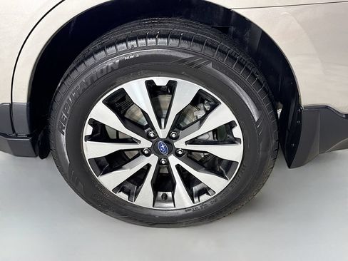 Used 2017 Subaru Outback 2.5i Limited w/ Popular Package #5 AWD/4WD image 30
