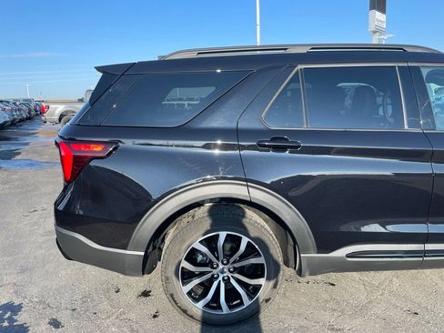 Used 2025 Ford Explorer ST-Line AWD/4WD image 39