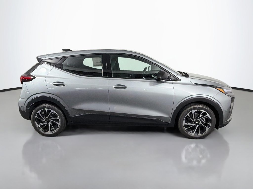 New 2027 Chevrolet Bolt LT w/ Super Cruise Package FWD image 8