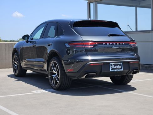 Certified 2026 Porsche Macan AWD/4WD image 3