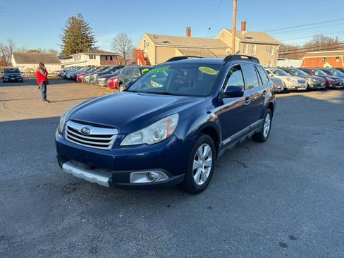 Used 2010 Subaru Outback 2.5i Limited image 2