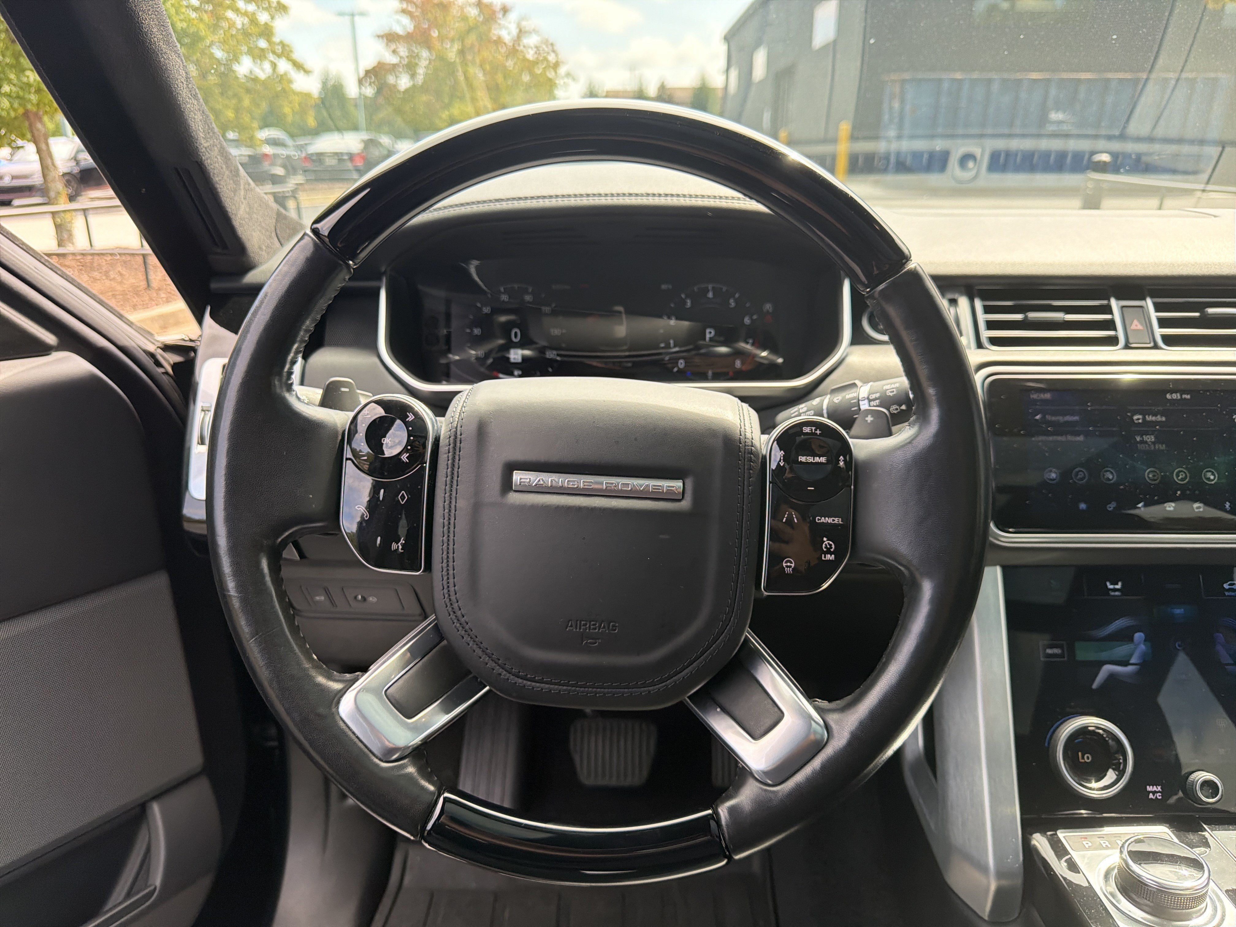 Used 2020 Land Rover Range Rover HSE AWD/4WD image 11