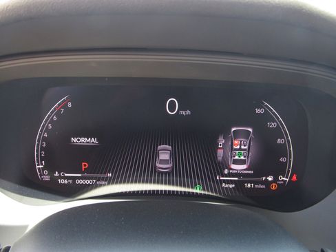 Certified 2025 Acura TLX w/ Technology Package image 27