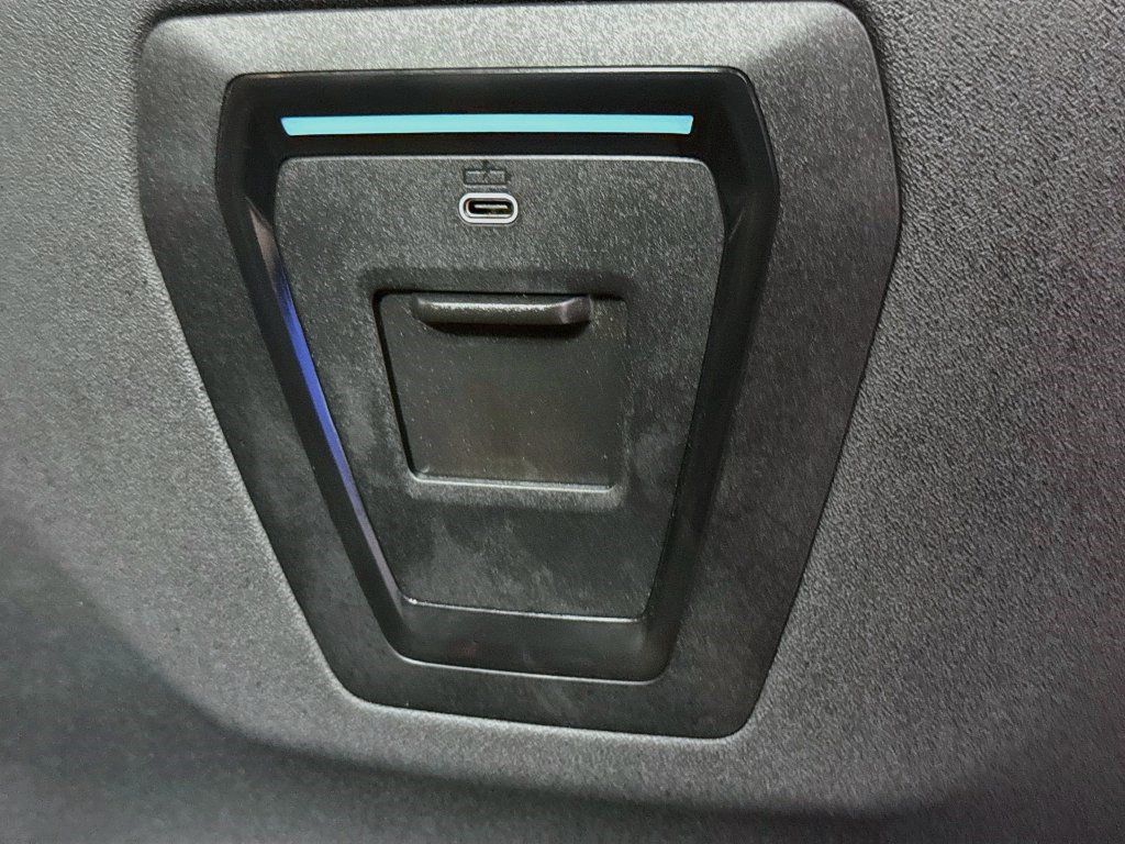 Used 2024 BMW 530i w/ Premium Package RWD image 40