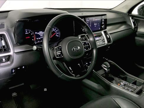 Used 2021 Kia Sorento S w/ Panoramic Sunroof Package AWD/4WD image 15