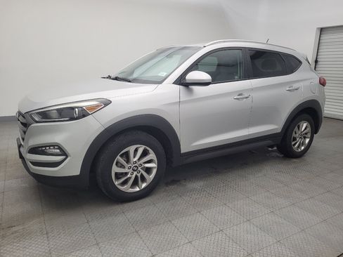 Used 2016 Hyundai Tucson SE w/ Option Group 02 image 2