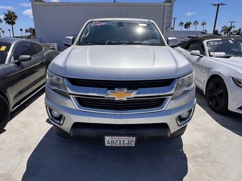 Used 2017 Chevrolet Colorado LT w/ LT Convenience Package RWD image 2