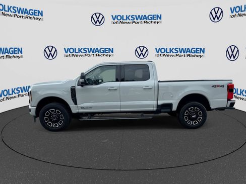 Used 2026 Ford F250 Platinum AWD/4WD image 11