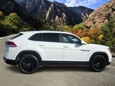Used 2023 Volkswagen Atlas Cross Sport SE w/ Black Wheel Package image 2