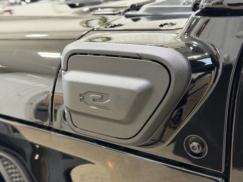 Used 2022 Jeep Wrangler Unlimited Sahara w/ Cold Weather Group image 6