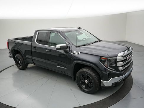 Used 2024 GMC Sierra 1500 SLE AWD/4WD image 2