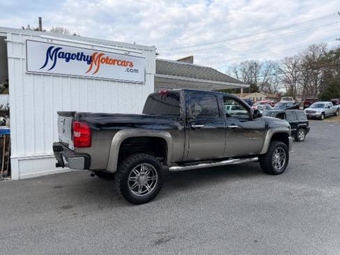 Used 2011 Chevrolet Silverado 1500 LT w/ All-Star Edition AWD/4WD image 3