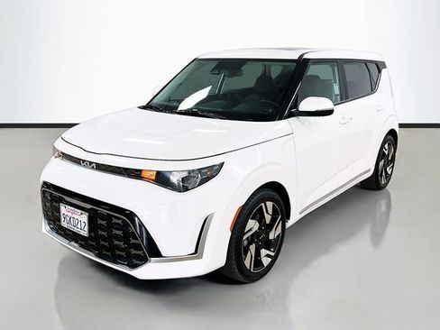 Used 2023 Kia Soul GT-Line image 3