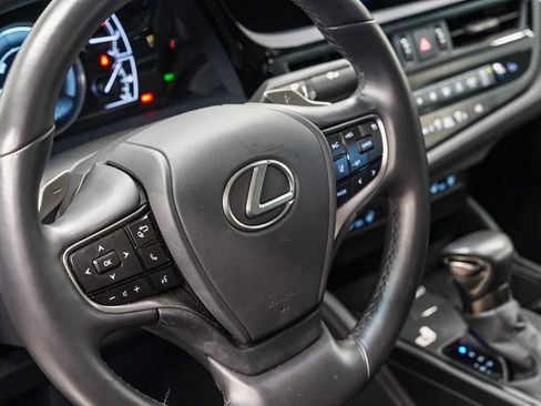 Used 2025 Lexus ES 300h w/ Premium Package FWD image 21