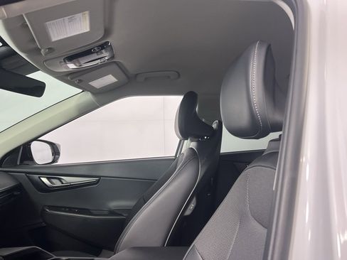 Used 2025 Kia EV6 Light w/ Light LR Technology Package image 25