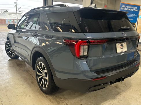 New 2026 Ford Explorer ST-Line image 2
