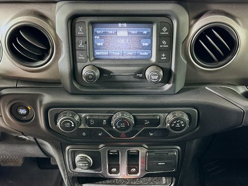 Used 2020 Jeep Wrangler Sport AWD/4WD image 21