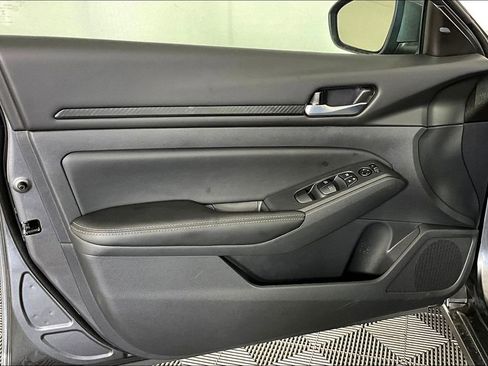 New 2025 Nissan Altima 2.5 SV w/ SV Special Edition Package image 41