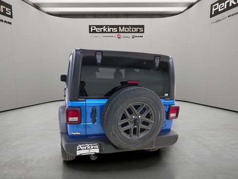 Used 2024 Jeep Wrangler Unlimited Sport AWD/4WD image 4