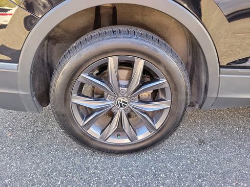 Used 2022 Volkswagen Tiguan SE image 7