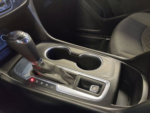Used 2020 Chevrolet Equinox LT FWD image 26