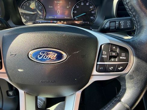 Used 2021 Ford Explorer XLT RWD image 38