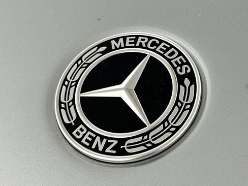 Used 2023 Mercedes-Benz GLB 35 AMG 4MATIC image 36