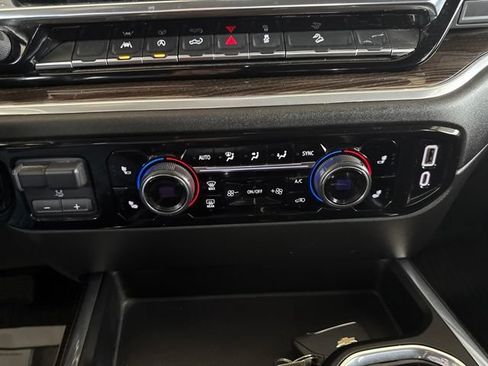 Used 2025 Chevrolet Silverado 1500 LT AWD/4WD image 24