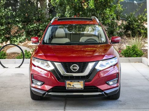 Used 2020 Nissan Rogue SL w/ Premium Package AWD/4WD image 2