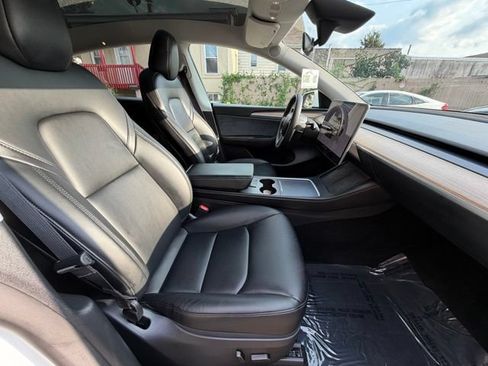 Used 2024 Tesla Model Y Performance AWD/4WD image 24