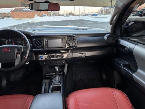 Used 2016 Toyota Tacoma SR RWD image 22