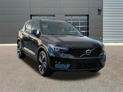 Used 2025 Volvo XC40 B5 Plus