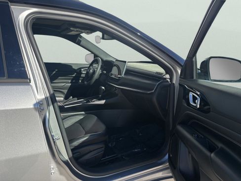 Used 2023 Jeep Compass High Altitude image 16