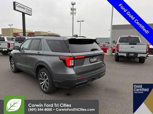 Used 2025 Ford Explorer ST-Line image 12