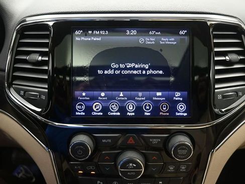 Used 2020 Jeep Grand Cherokee Limited w/ Luxury Group II image 11