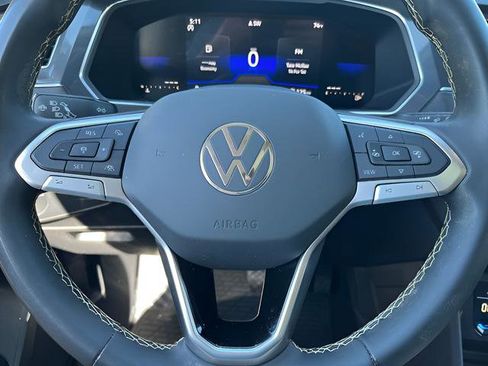Certified 2023 Volkswagen Tiguan SE w/ Panoramic Sunroof Package FWD image 20