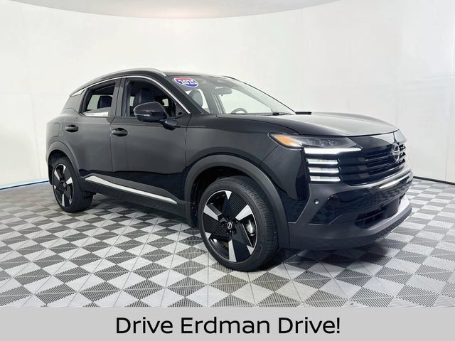 Certified 2025 Nissan Kicks SR FWD image 1