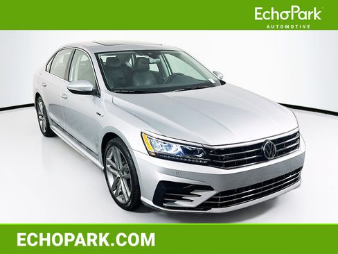 Used 2019 Volkswagen Passat 2.0T SE R-Line FWD image 1