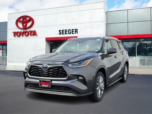 Used 2022 Toyota Highlander Platinum image 6
