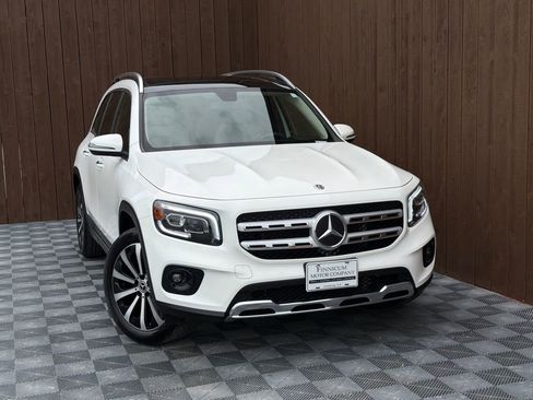 Used 2023 Mercedes-Benz GLB 250 w/ Premium Package image 10