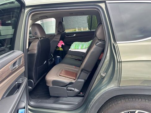 Used 2026 Volkswagen Atlas SEL AWD/4WD image 10