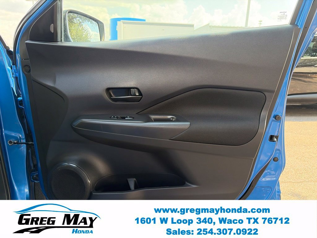 Used 2021 Nissan Kicks S FWD image 12