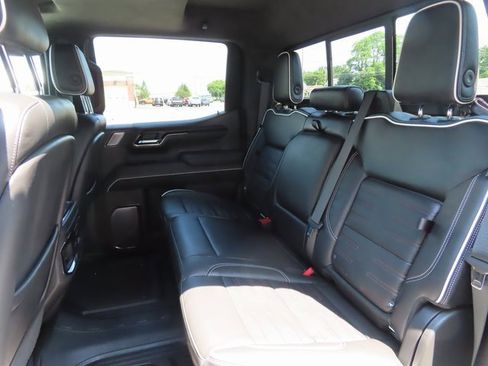 Used 2022 GMC Sierra 1500 AT4X image 24