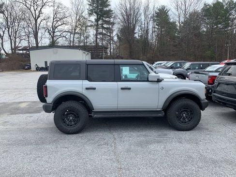 New 2026 Ford Bronco Outer Banks w/ Sasquatch Package image 7